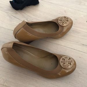 TORY BURCH TAN HEELS